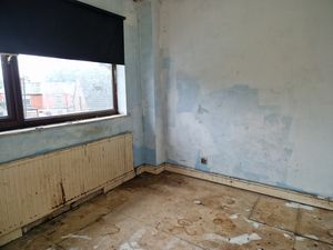 Photo 5- click for photo gallery